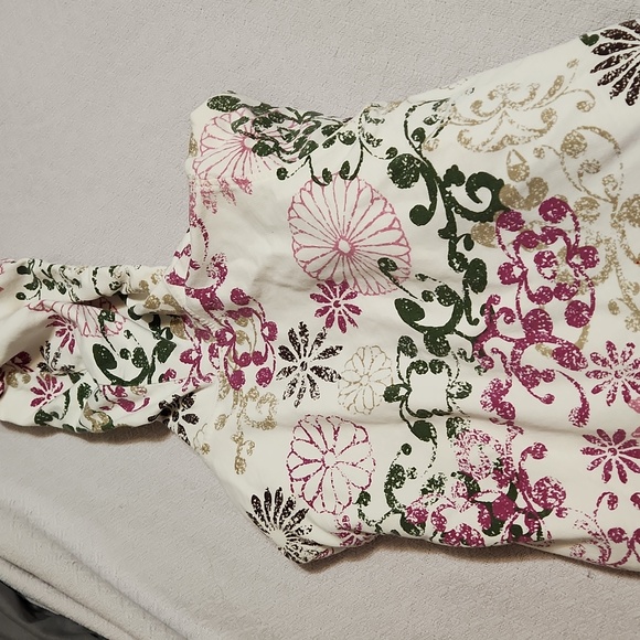 woman's hoodie pretty flower pattern design - Picture 4 of 4